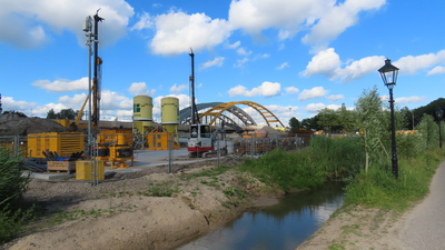 912959 Gezicht op de start van de bouw van het project Bellevue aan de Oude Vleutenseweg (rechts) in de wijk Leidsche ...